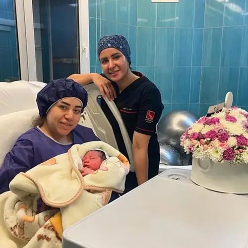 دکتر مینا اکرمی متخصص زنان ساختمان پزشکان قائم کرج