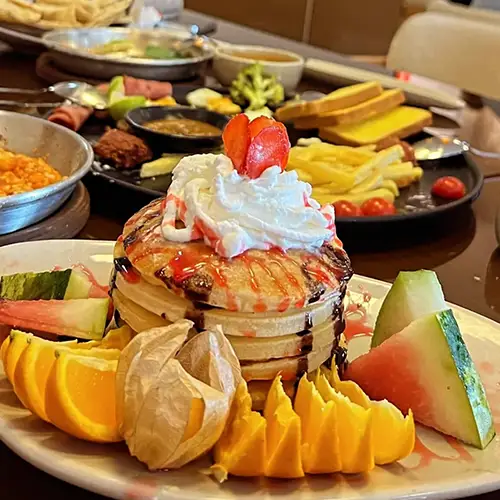 کافه صبحانه کرمی