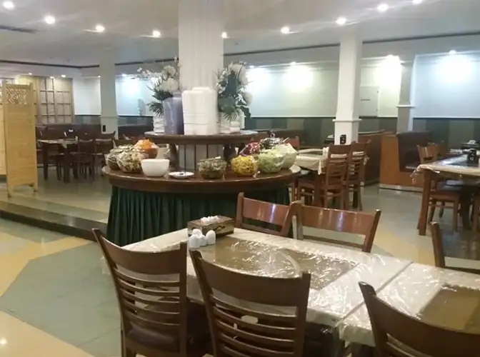رستوران جوان