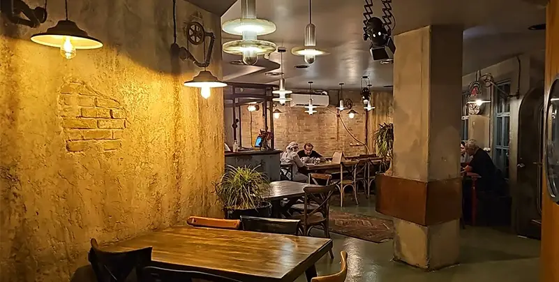 کافه رستوران وینتیج