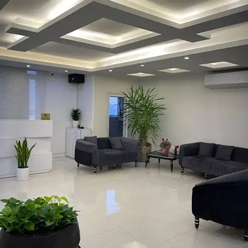کلینیک تخصصی پوست و مو دکتر لیلا کلاهی