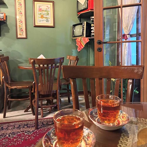 کافه پیاله در گلشهر ٬ صبحانه سرا
