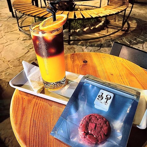 کافه ۱۹۹۱ در مهرشهر – 1991Cafe
