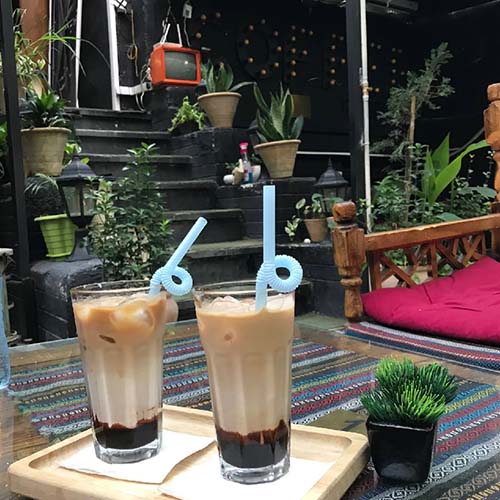 کافه عمو قباد در گوهردشت